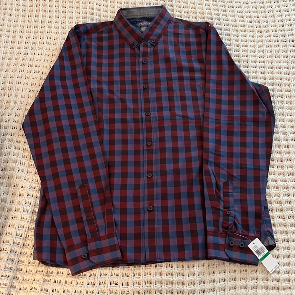 NWT Van Heusen Never Tuck size Large